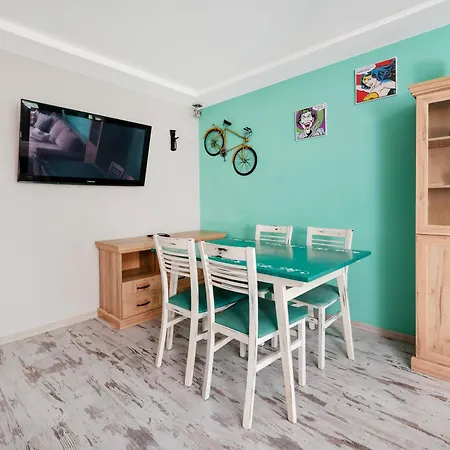 Wild And Free Urban Jungle By Bookinghost * Łódź