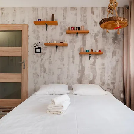 Wild And Free Urban Jungle By Bookinghost Łódź