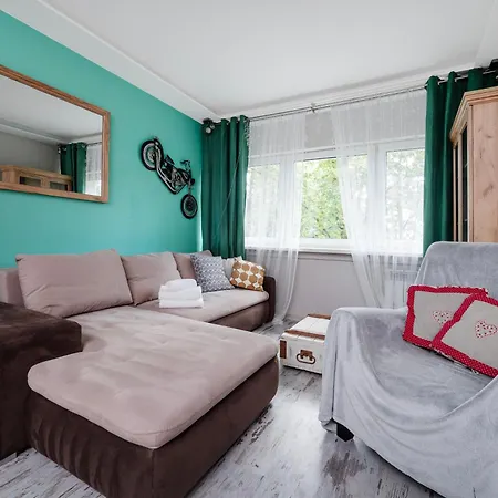 Wild And Free Urban Jungle By Bookinghost Apartamento