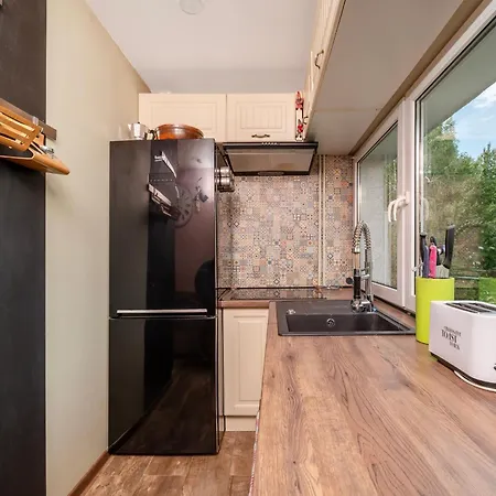 Wild And Free Urban Jungle By Bookinghost Daire *