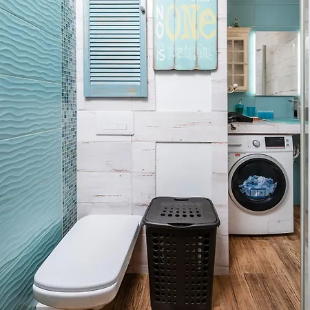 Wild And Free Urban Jungle By Bookinghost * Łódź